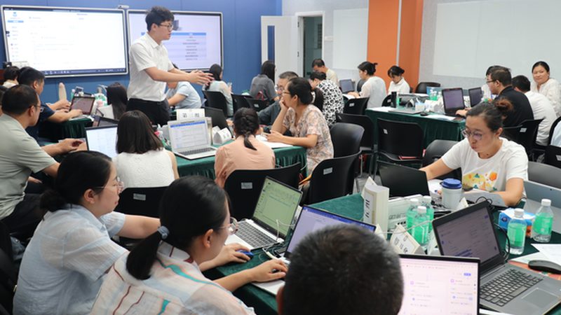 西安技能培训学校就业保障揭秘：真相与误区
